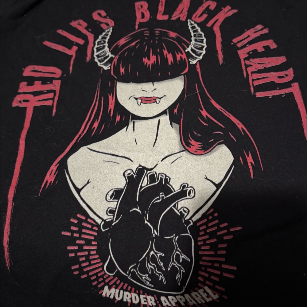 Red lips Black Heart Black Graphic Tee with Red Lips Design